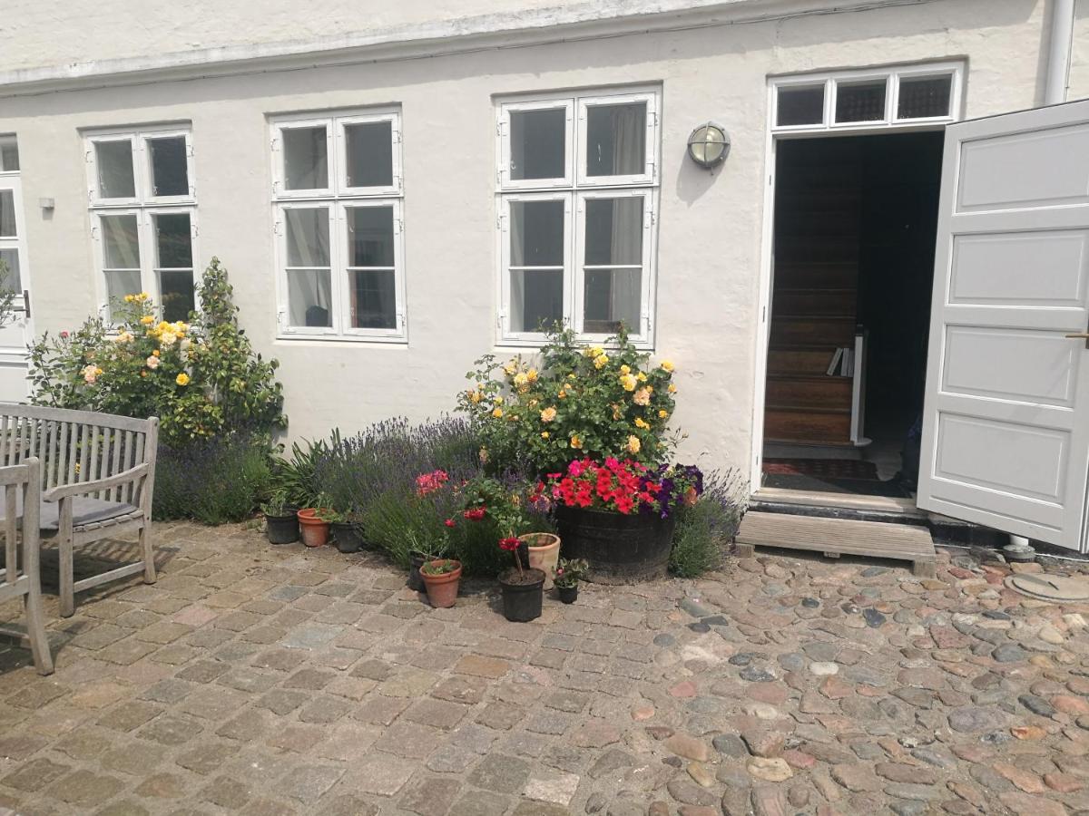 Kjobing Manor Panzió Ærøskøbing Kültér fotó